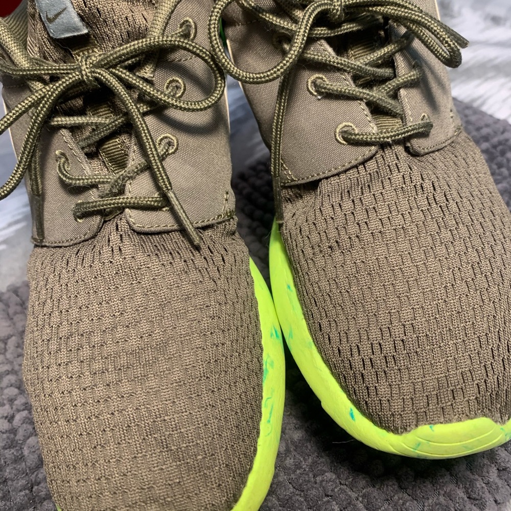 Nike Roshe size womens 9 ,mens 8 - Picture 13 of 13